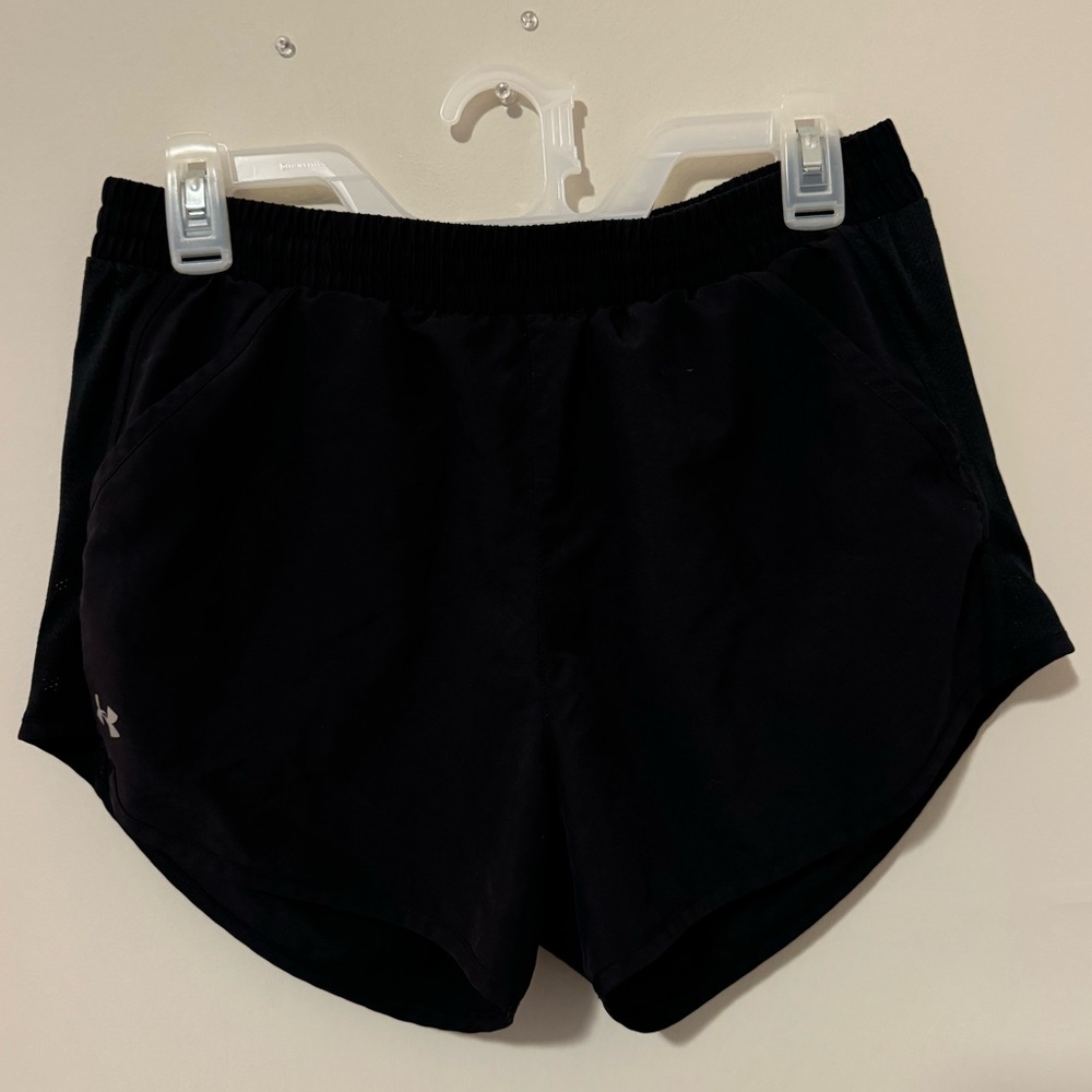 Athletic Shorts | Under Armour | M | Black